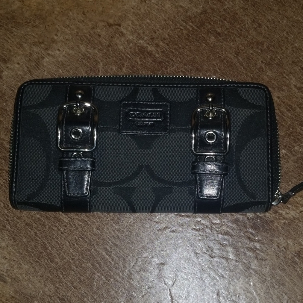 Coach wallet